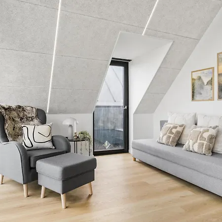 3 Bedroom Stunning In *